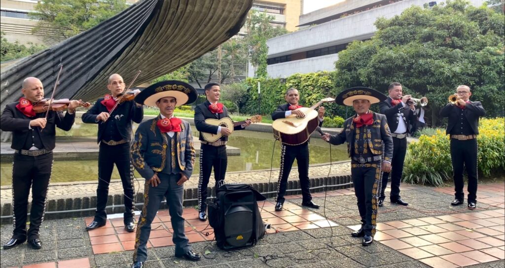 fiestas cumpleaños serenatas cotiza
